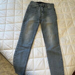 Sz 2 grey wash skinny jeans